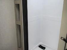 2027 EAST TO WEST DELLA TERRA 261RB-GREAT COUPLES LAYOUT! - Photo 26