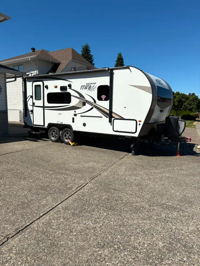 2018 Rockwood Mini Lite Travel Trailer