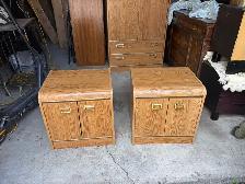 Free delivery used Pair of oak veneer nightstands