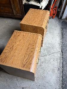 Free delivery used Pair of oak veneer nightstands - Photo 2