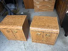 Free delivery used Pair of oak veneer nightstands - Photo 5