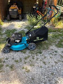 Self propelled lawnmower - Photo 2