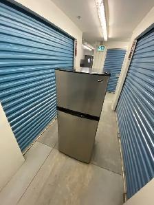 STAINLESS STEEL REFRIGERATOR - Photo 2
