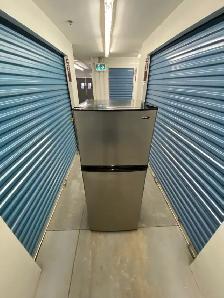 STAINLESS STEEL REFRIGERATOR - Photo 4