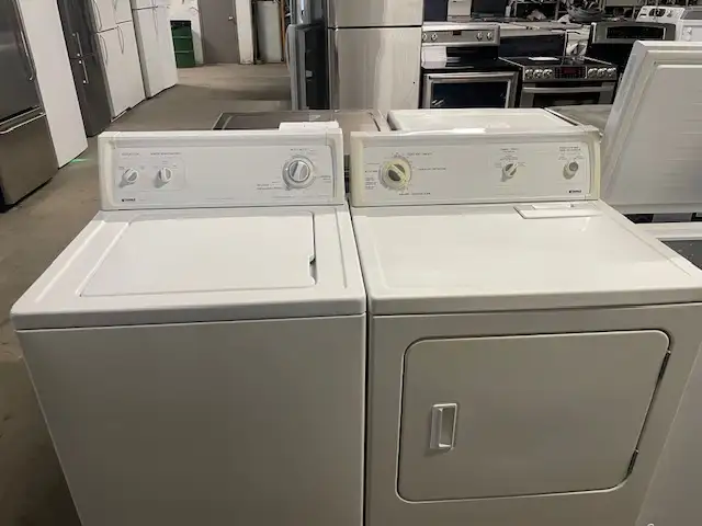 Laveuse sécheuse traditionnelles blanches Kenmore