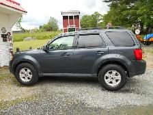 2010 Mazda Tribute All Wheel Drive - Photo 4