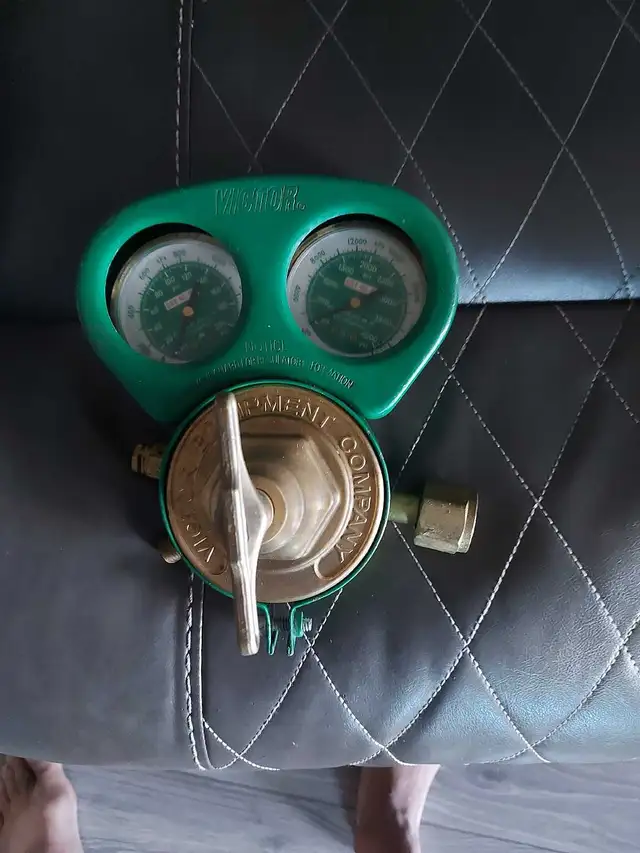 Professional Gas Regulators – Excellent Condition