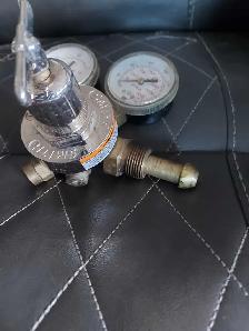 Professional Gas Regulators – Excellent Condition - Photo 5