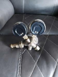 Professional Gas Regulators – Excellent Condition - Photo 6