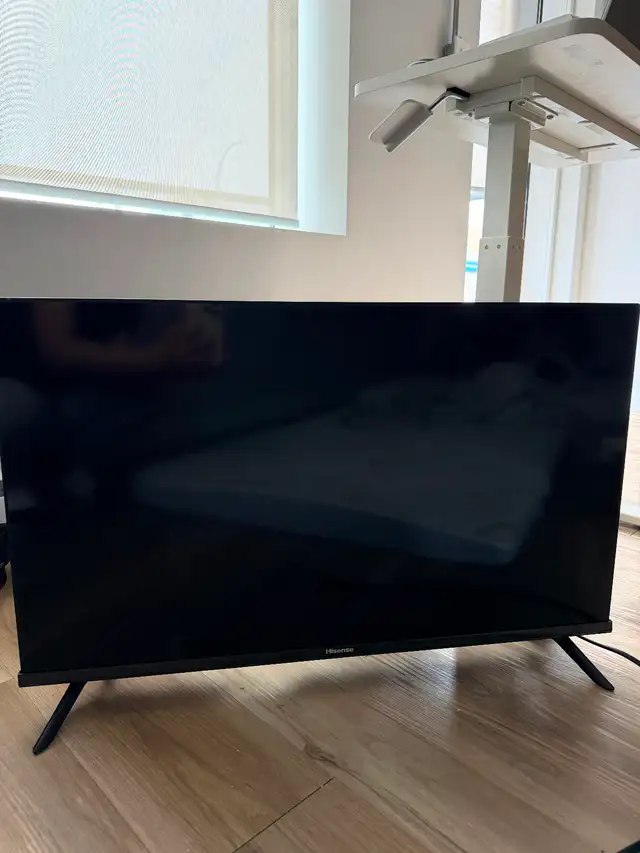 28 Inches HiSense TV Barely Used