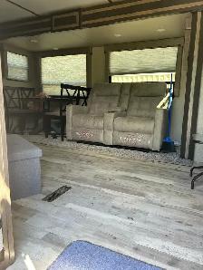 travel trailer rental - Photo 6