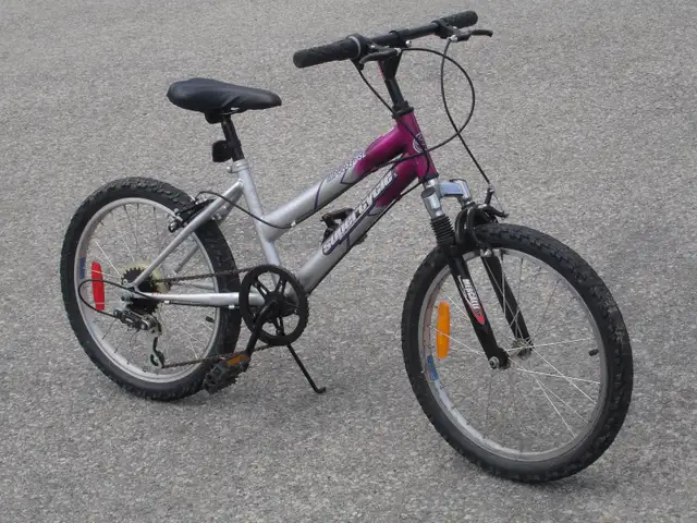 NICE SHAPE GIRL'S 20' SUPERCYCLE IMPULSE 6 SPD WITH SUSPENSION!