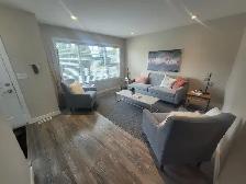 3 Beds & 2.5 Baths Main Floor of House in North Park Area - Photo 3