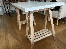 90% NEW-IKEA TABLE -Only 70.00CAD - Photo 2