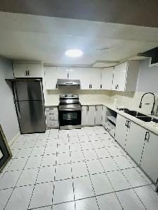 Shared Room Available in Mississauga Near Square One & Heartland - Photo 5