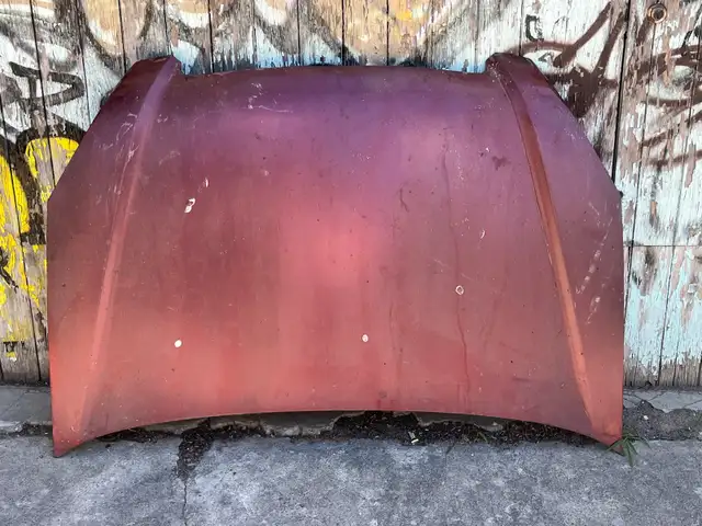 99-2005 Subaru legacy hood
