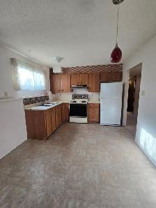 INGLEWOOD 2 BEDROOM LOWER SUITE LARGE WINDOWS