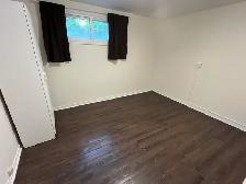 Large 2 bedroom basement - Photo 4