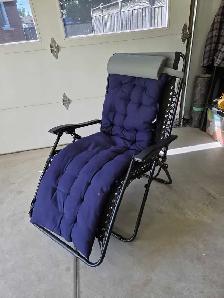 lounging chair - Photo 2