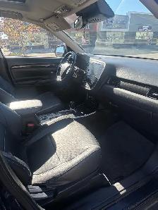 2017 Mitsubishi Outlander GT - All Wheel Drive - Photo 9