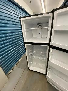 DANBY STAINLESS STEEL FRIDGE - Photo 5