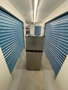 DANBY STAINLESS STEEL FRIDGE - Photo 7