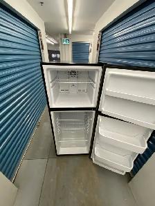 DANBY STAINLESS STEEL FRIDGE - Photo 8