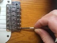 LUTHIER GUITAR & BASSE SAINT LÉONARD $40 - Photo 6