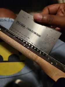 LUTHIER GUITAR & BASSE SAINT LÉONARD $40 - Photo 9
