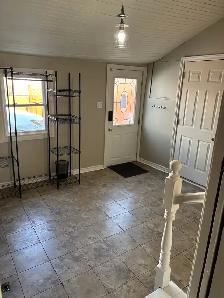 Furnished , newly renovated, Kincardine house - Photo 10