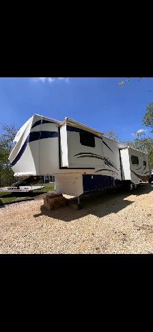 StoneRidge 5th Wheel - Photo 2
