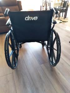 WHEELCHAIR - BRAND NEW - Photo 3