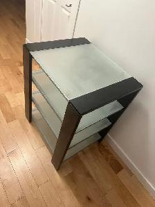 Très belle table 4 étages vitrée solide et très moderne pas cher