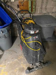 2 monobrosse , 1 auto laveuse - Photo 3