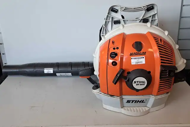 64.8cc Stihl BR600 Backpack Blower (32374601)