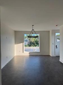 For Rent - 3 Bed/2.5 Bath Suite - Photo 3