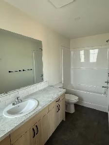 For Rent - 3 Bed/2.5 Bath Suite - Photo 5