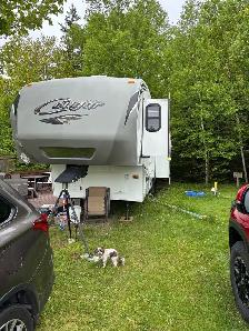 For Sale 2011 5th wheel trailer, Cougar by Keystone 37.5 ft