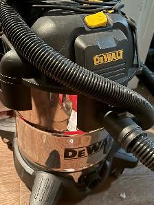 dewalt shop vac