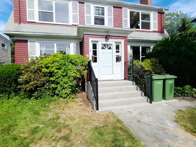 a large three bedroom apartment next to SMU for rent