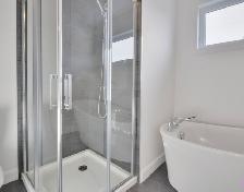 Superbe 6 ½ sur 3 niveaux – 1 salle d'eau et de bain   sous-sol - Photo 2