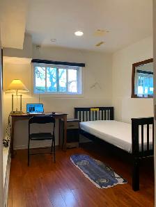 Furnished Private Room   Utilities & WiFi in Center Mississauga