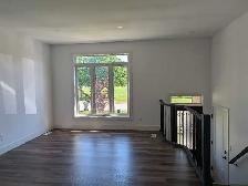 Upper unit with garage in Strathroy - Photo 2