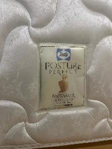 queen mattress - Photo 4