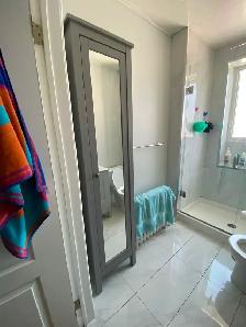 Spacious 2 bedroom- 1 bath apt - Photo 4