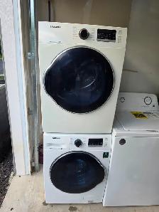 Samsung 24' Apartment Size Front-Load Stackable Washer Dryer