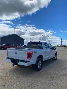 2022 Ford F-150 XLT SuperCrew - Photo 6