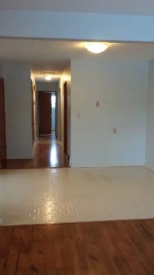 5 Bedrooms Half Duplex for rent - Photo 4