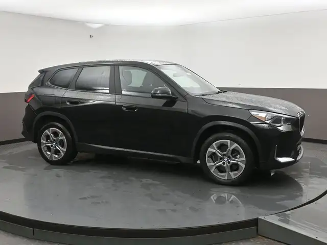 2025 BMW X1 xDrive Premium Drivers Assist Only 21k! Apple CarPl