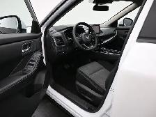 2024 Nissan Rogue SV - Photo 14
